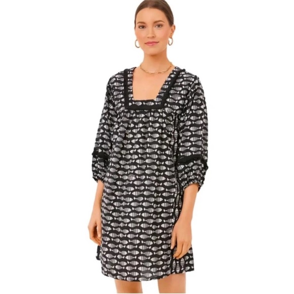 Tuckernuck Dresses & Skirts - Tuckernuck Black and White Patterned Monochrome Cotton Shift Dress Size Small